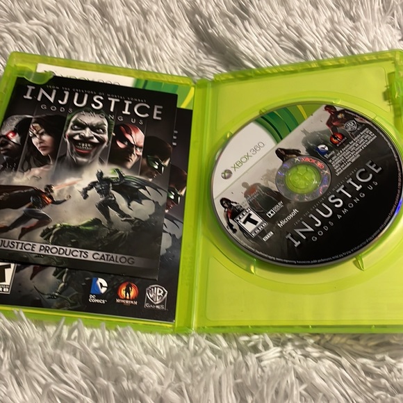 Xbox 360 Gods Among us video game - Picture 3 of 4